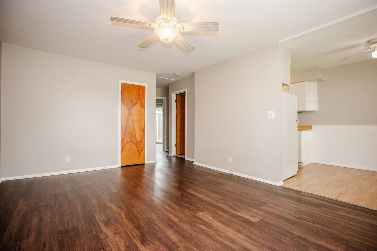 Apartment for rent at 5750 Winona Dr, Toledo, OH 43613