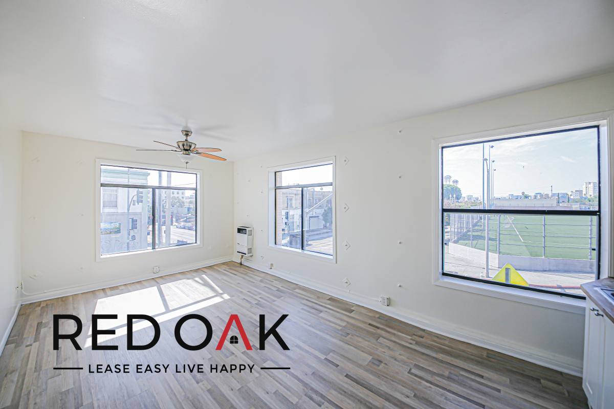 Condo for rent at 692 Valencia St #309, Los Angeles, CA 90017