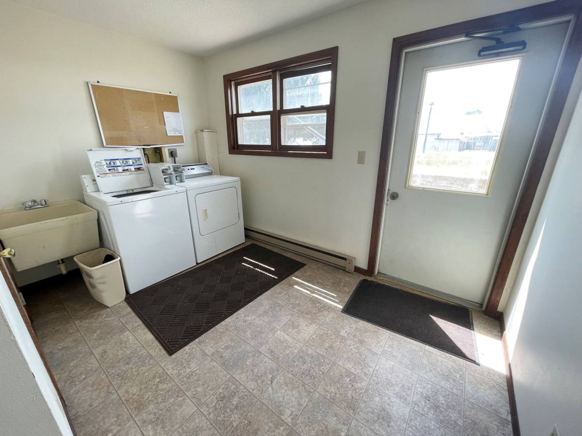 Apartment for rent at 505, 511, 519 S Main, Mitchell, SD 57301