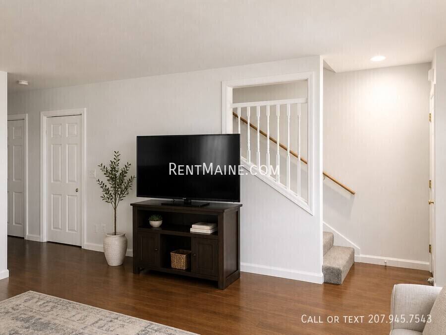 Apartment for rent at 33 Burleigh Rd #16, Bangor, ME 04401