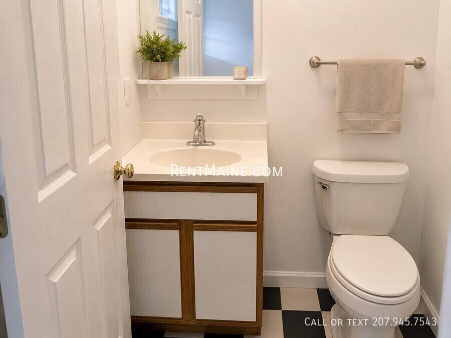 Apartment for rent at 33 Burleigh Rd #16, Bangor, ME 04401