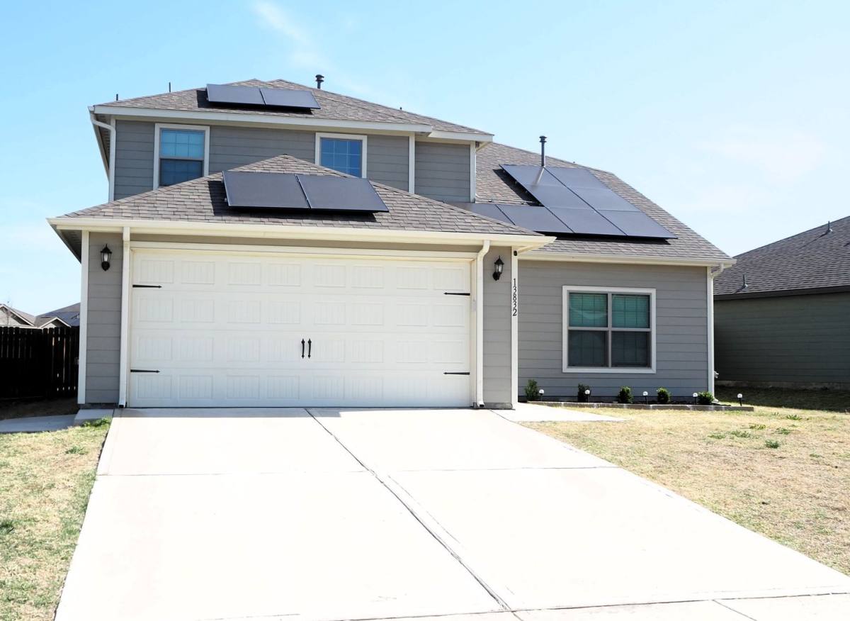 House for rent at 13832 Musselshell Dr, Ponder, TX 76259