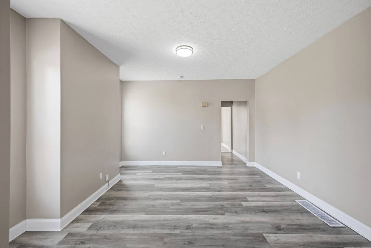 Apartment for rent at 387-393 Saint Clair Ave, Columbus, OH 43203