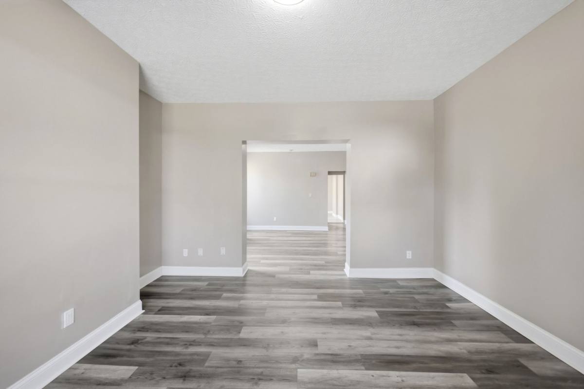 Apartment for rent at 387-393 Saint Clair Ave, Columbus, OH 43203