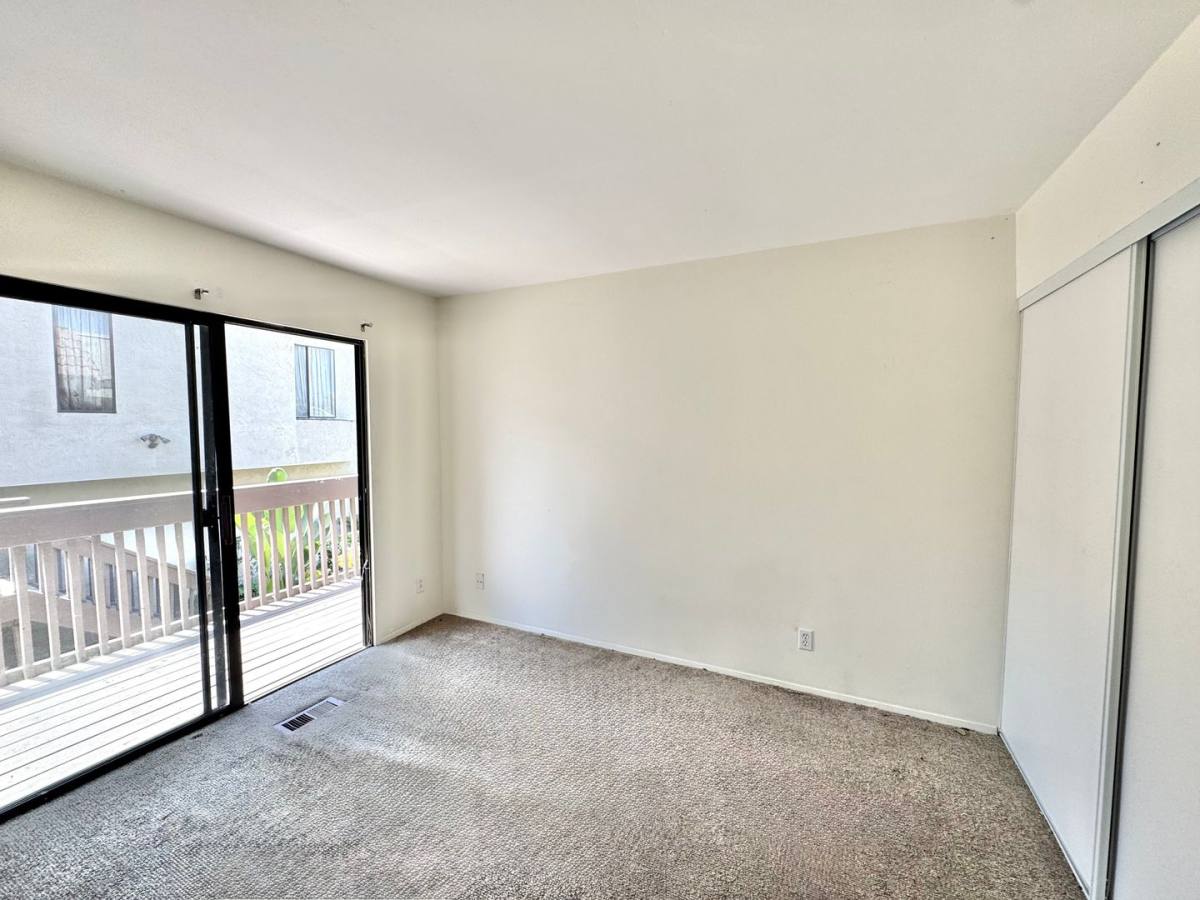 Townhouse for rent at 6664 Reservoir Lane, San Diego, CA 92115
