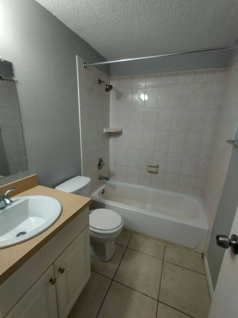 Apartment for rent at 11720 N 14th St, Tampa, FL 33612
