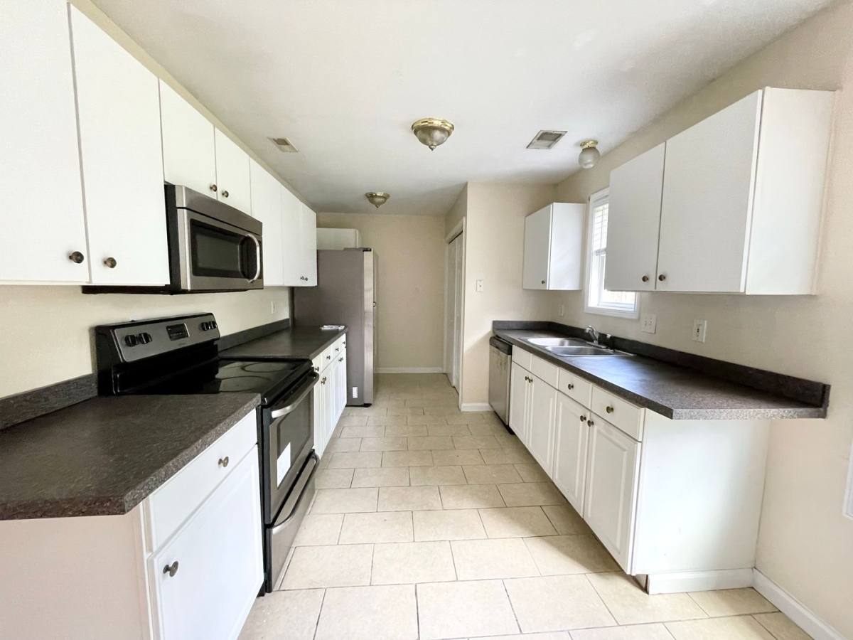 House for rent at 514 Heron Dr, Columbia, SC 29203