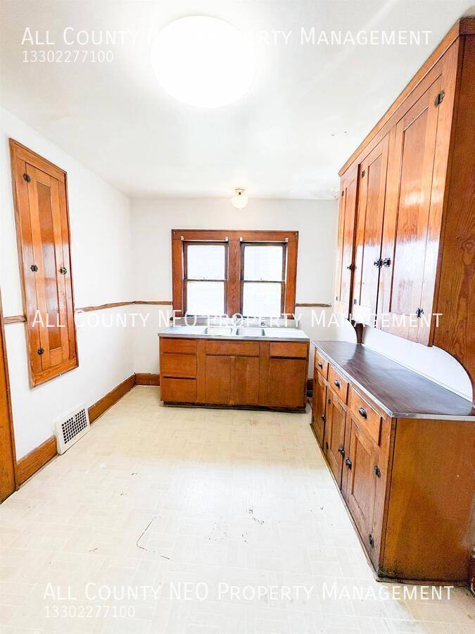 Apartment for rent at 680 Sherman St #3, Akron, OH 44311