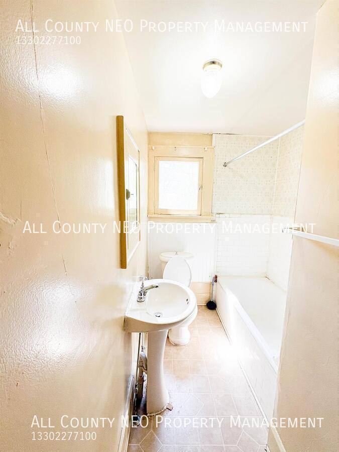 Apartment for rent at 680 Sherman St #3, Akron, OH 44311