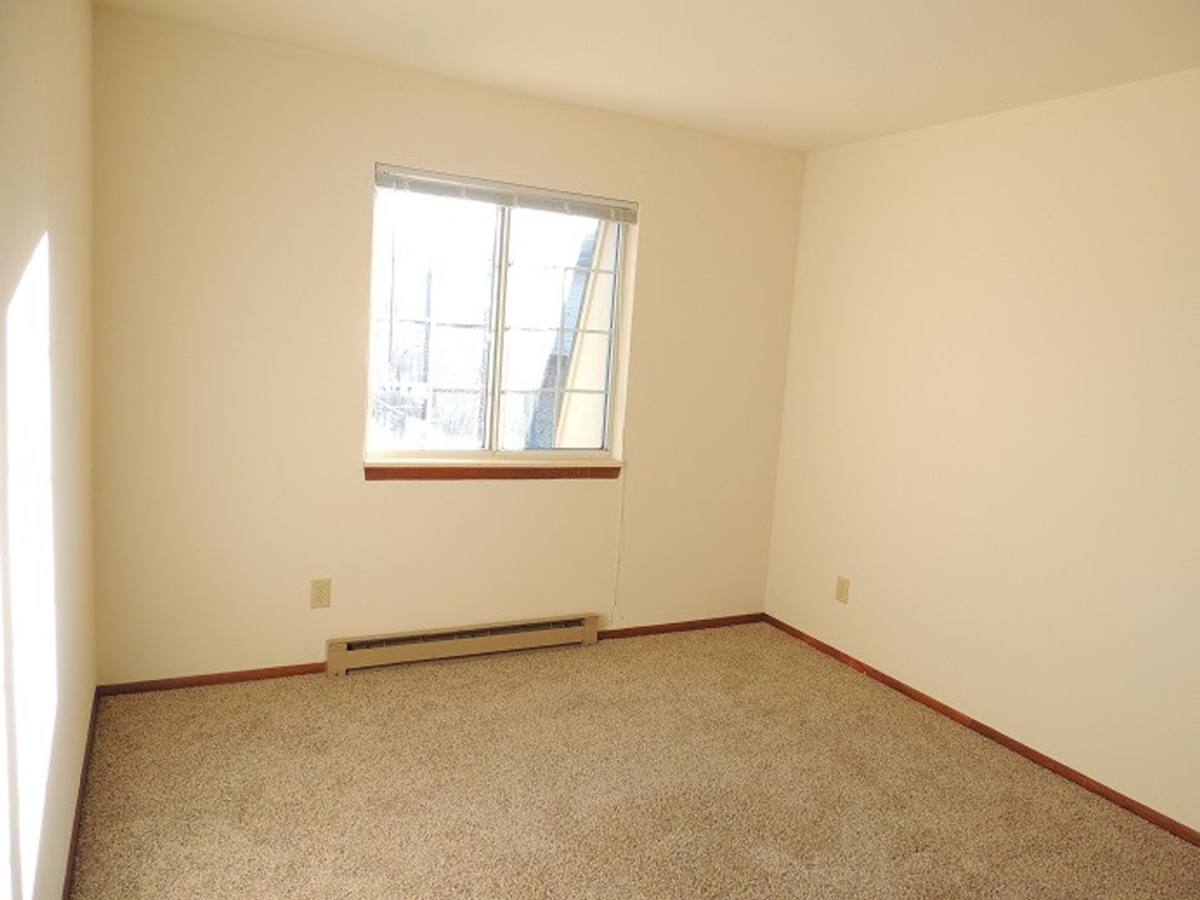 Apartment for rent at 716-730 Mansfield Court, Hartland, WI 53029