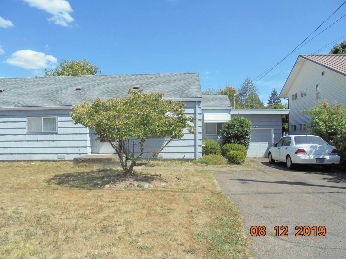 House for rent at 140 SW Daniels St, McMinnville, OR 97128
