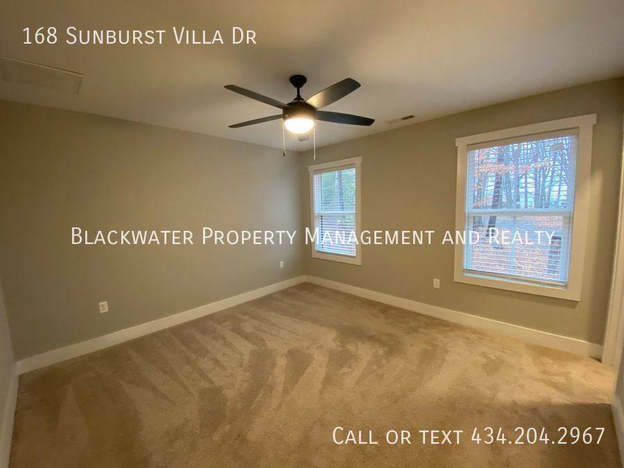 Townhouse for rent at 168 Sunburst Villa Dr, Evington, VA 24550