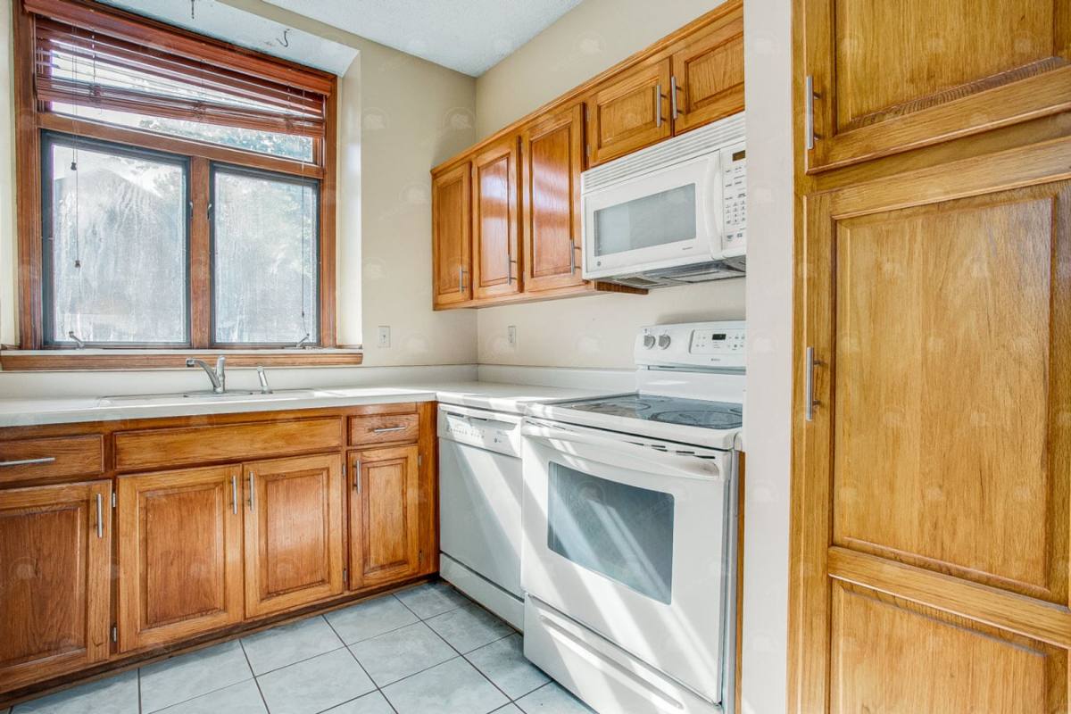 Townhouse for rent at 4800 Horton St, Mission, KS 66202