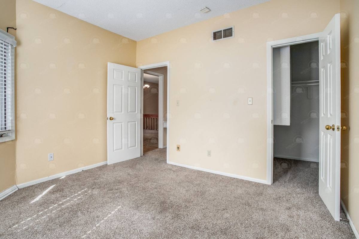 Townhouse for rent at 4800 Horton St, Mission, KS 66202