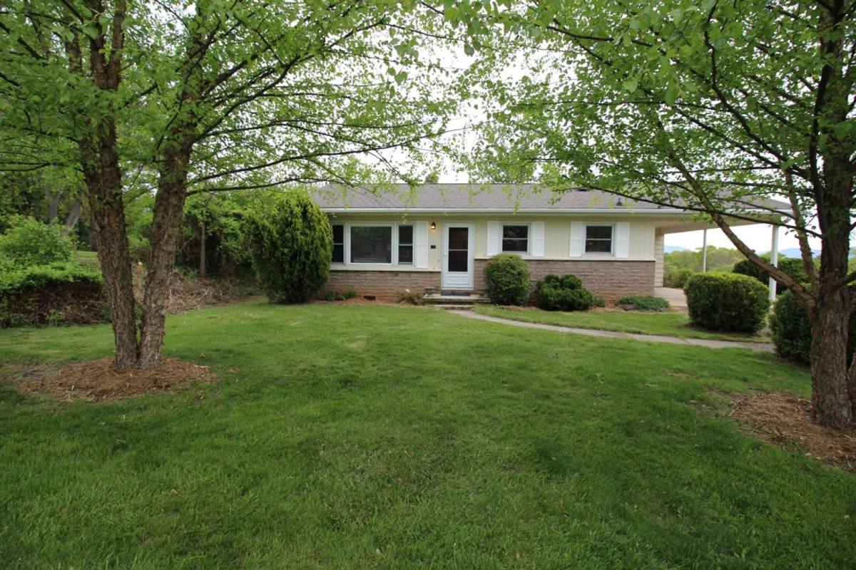 House for rent at 319 Hi Alta Ave, Asheville, NC 28806