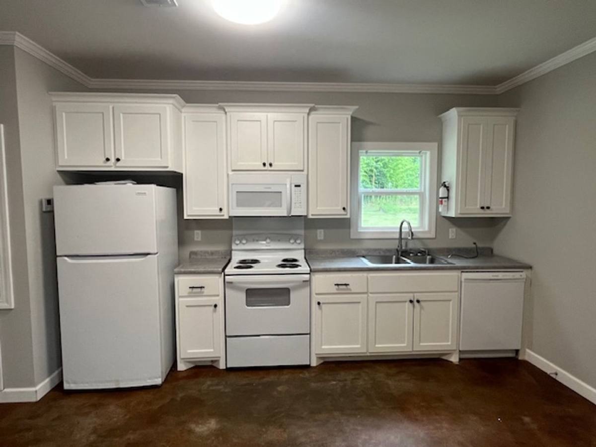 Apartment for rent at 43 E First St, Pontotoc, MS 38863