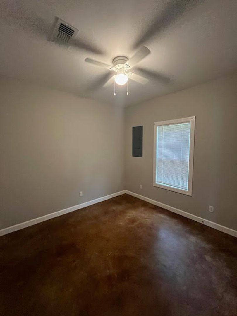 Apartment for rent at 43 E First St, Pontotoc, MS 38863