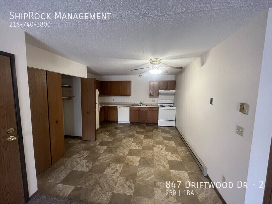 Apartment for rent at 847 Driftwood Dr #2, Saint Cloud, MN 56303