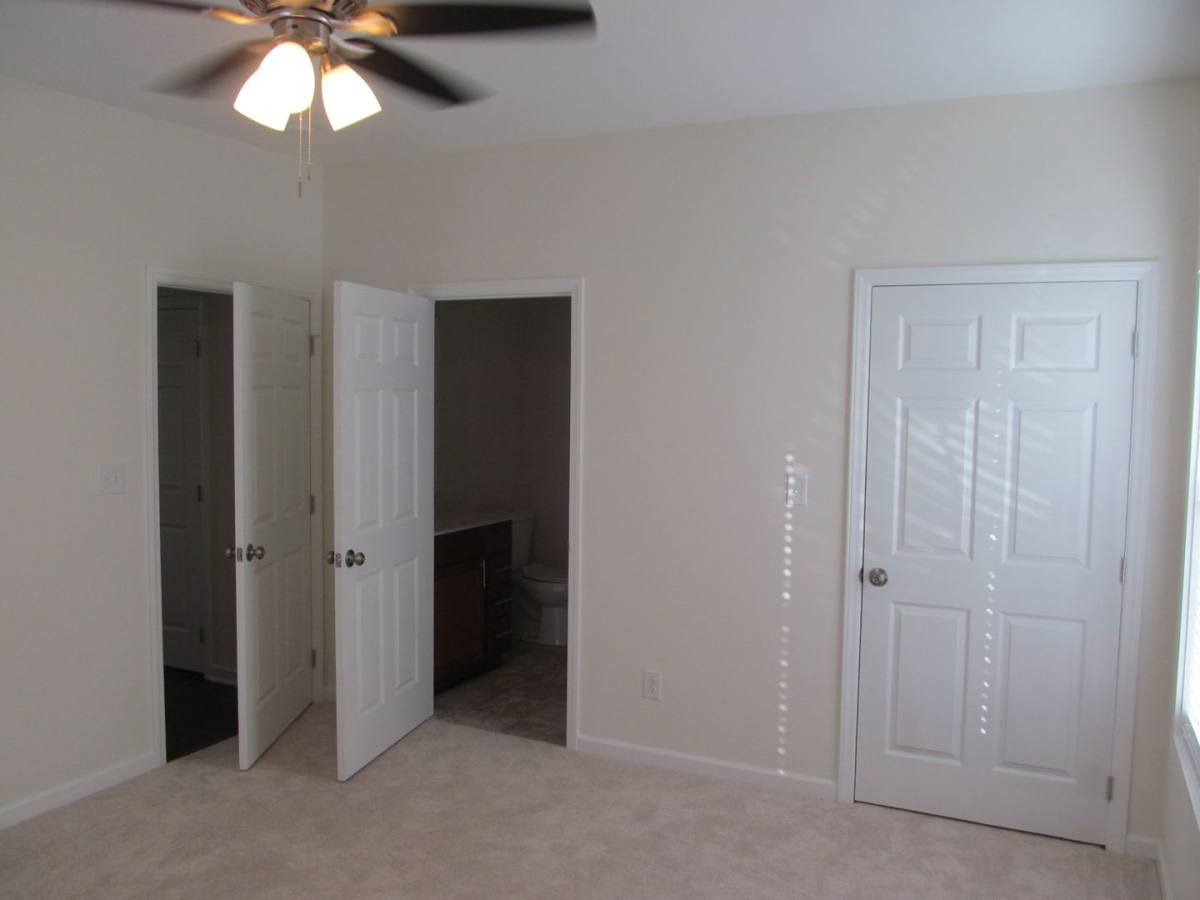 Apartment for rent at 2606 Pennoak Way, Greensboro, NC 27407