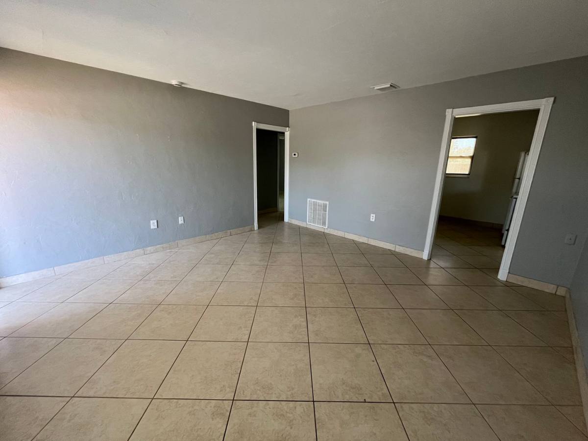 House for rent at 2154 Inner Cass Circle, Sarasota, FL 34231
