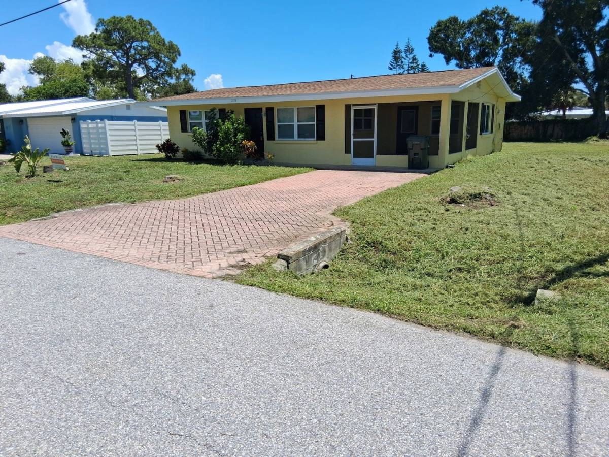 House for rent at 2154 Inner Cass Circle, Sarasota, FL 34231