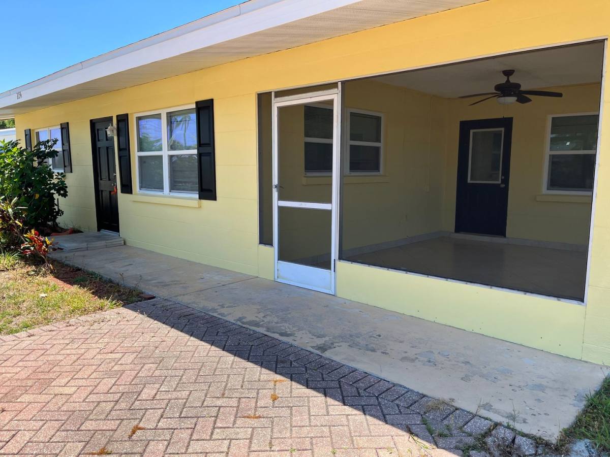 House for rent at 2154 Inner Cass Circle, Sarasota, FL 34231