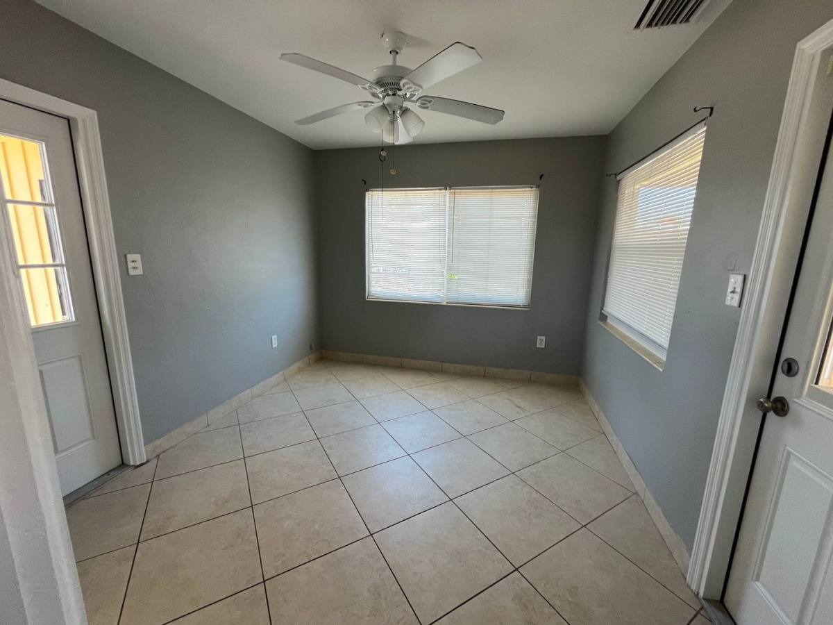 House for rent at 2154 Inner Cass Circle, Sarasota, FL 34231