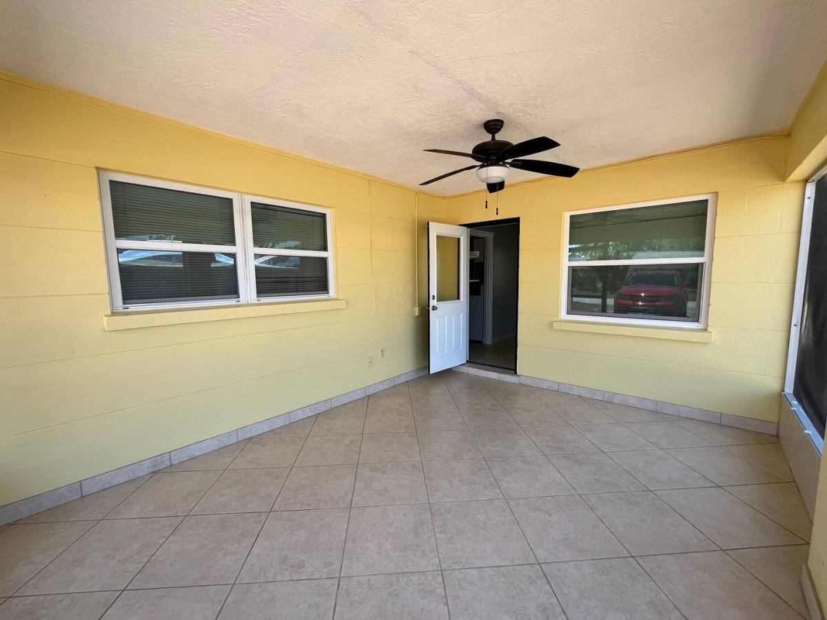 House for rent at 2154 Inner Cass Circle, Sarasota, FL 34231