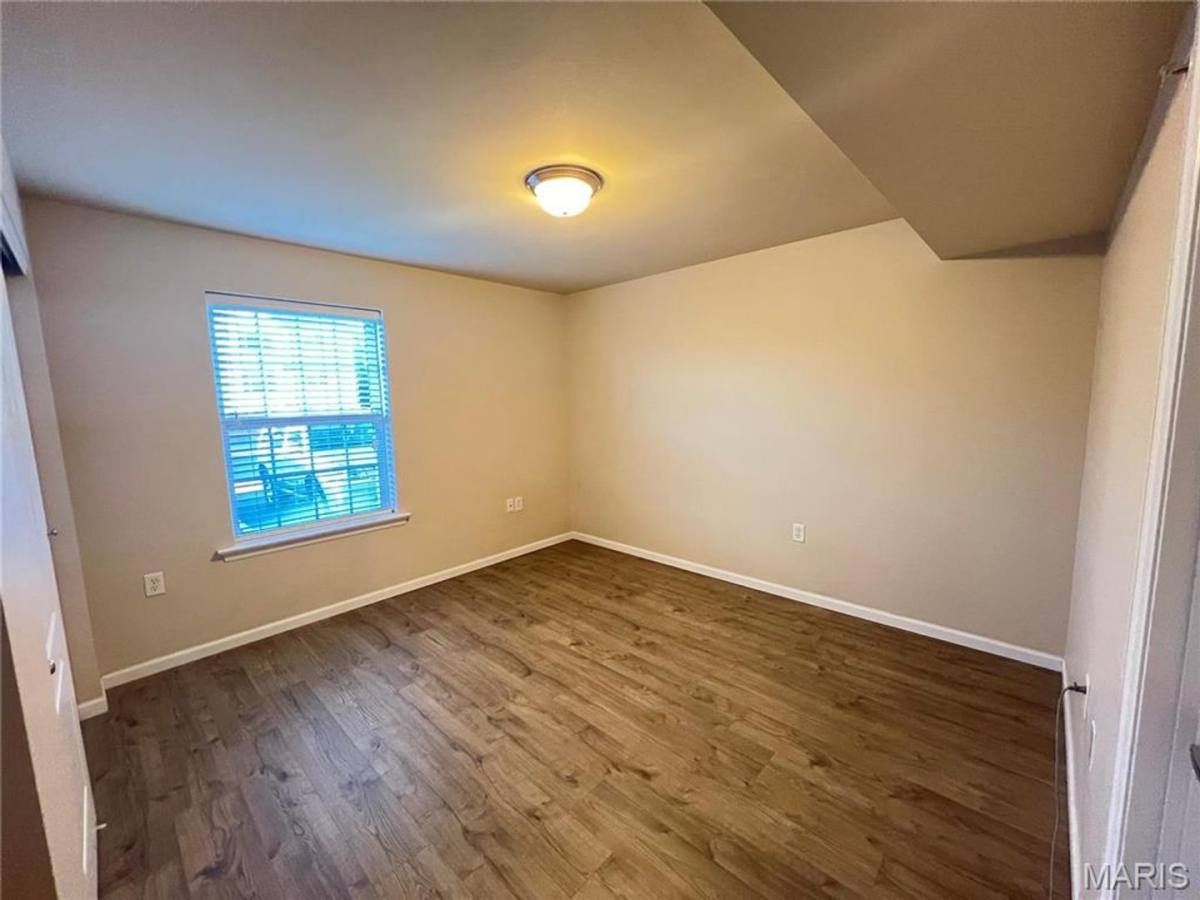 Apartment for rent at 5114 Welsh Dr, Lake Saint Louis, MO 63367