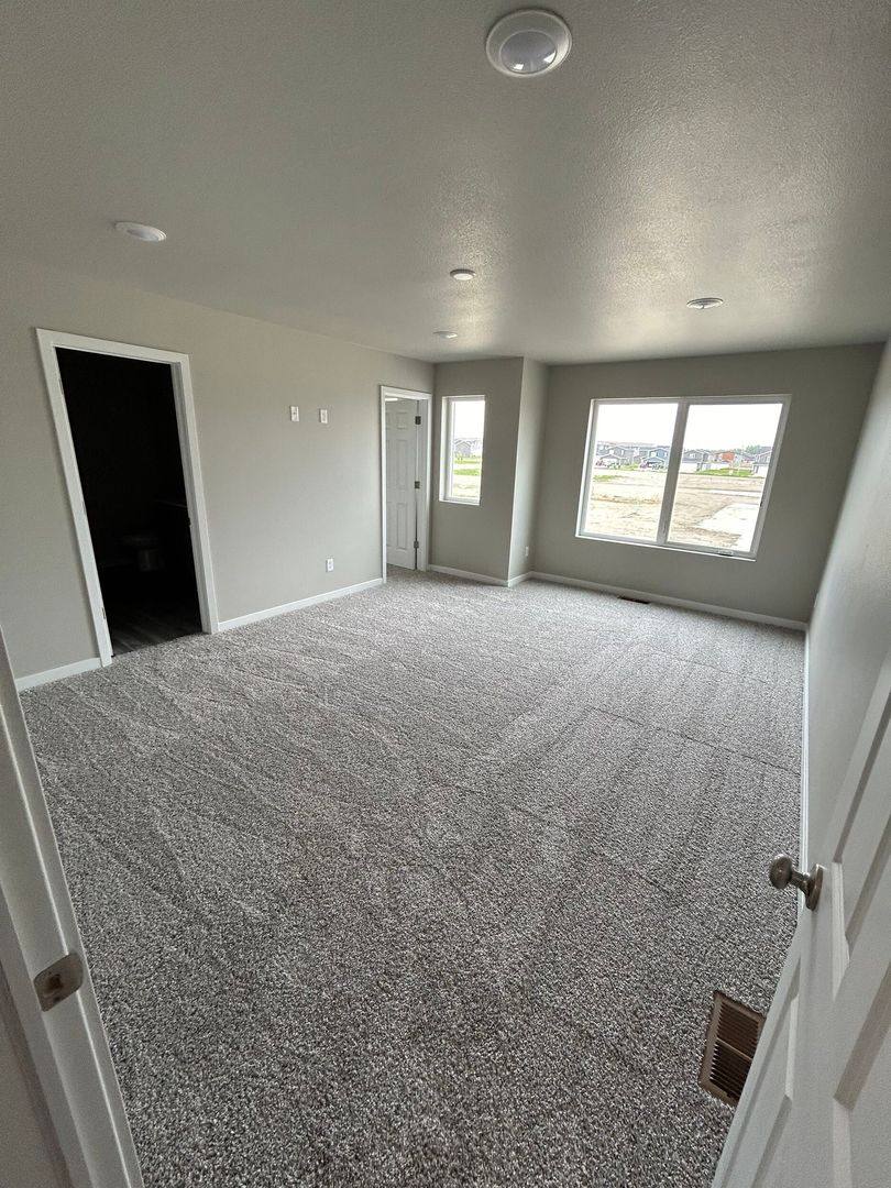 Townhouse for rent at 3828 Scorpio Dr SE, Mandan, ND 58554