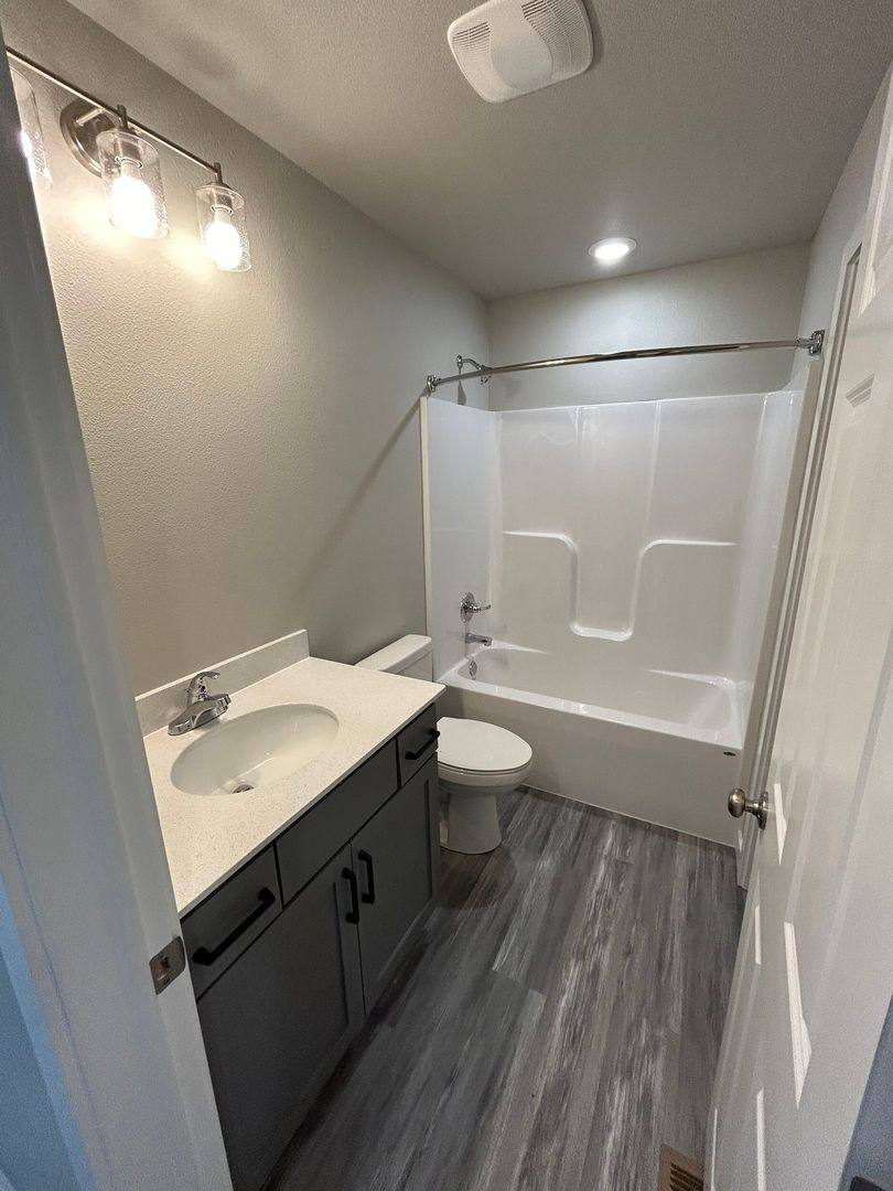 Townhouse for rent at 3828 Scorpio Dr SE, Mandan, ND 58554