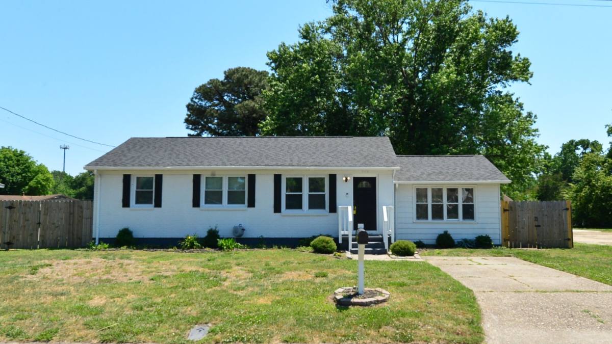 House for rent at 705 Warfield Dr, Portsmouth, VA 23701