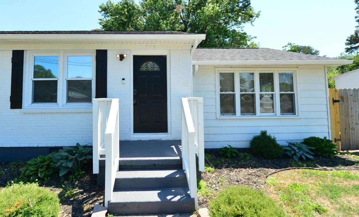House for rent at 705 Warfield Dr, Portsmouth, VA 23701