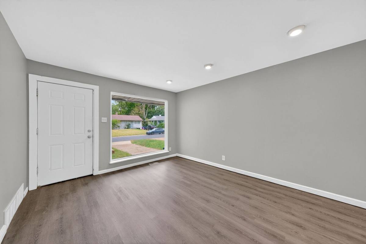House for rent at 120 McAlpine Dr, Saint Louis, MO 63137