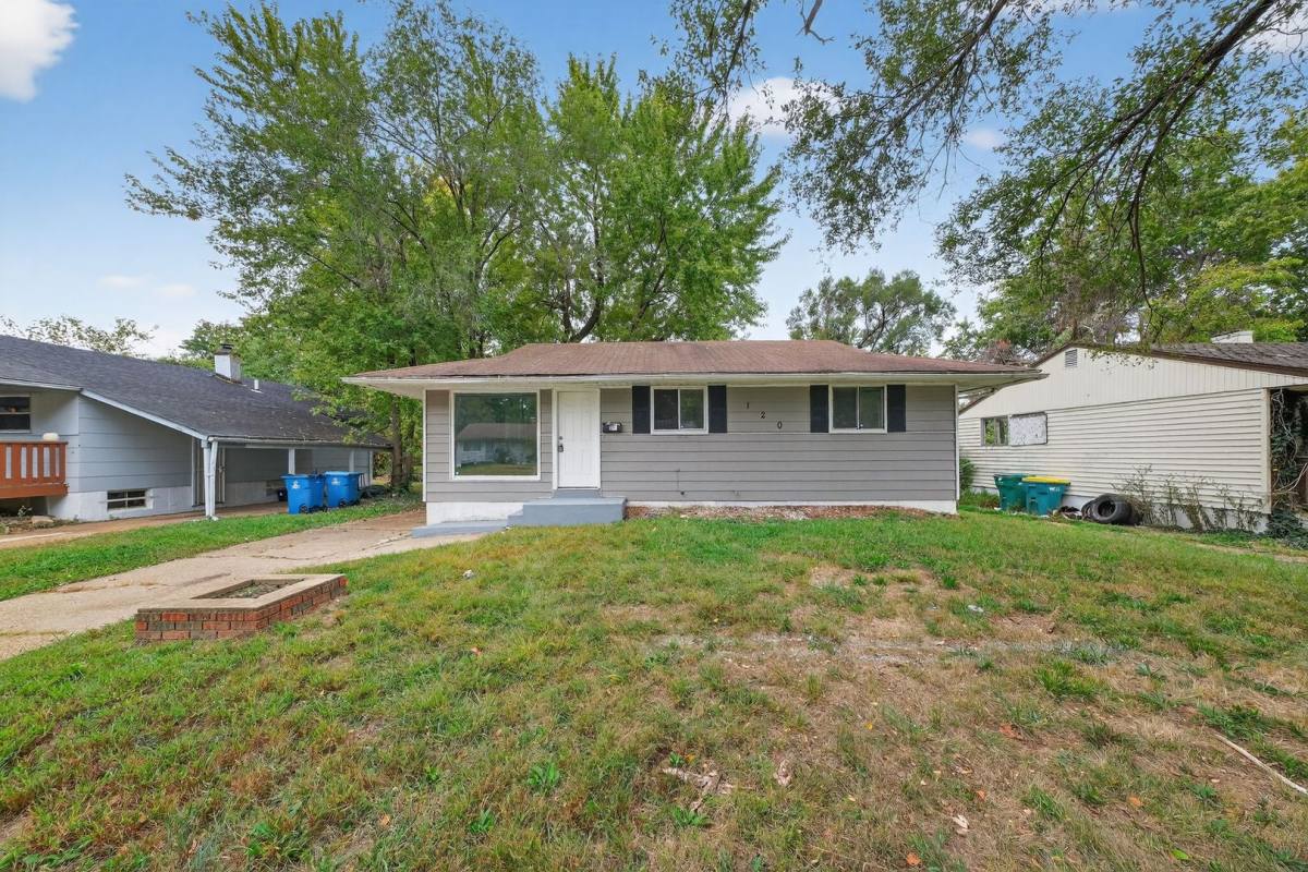 House for rent at 120 McAlpine Dr, Saint Louis, MO 63137