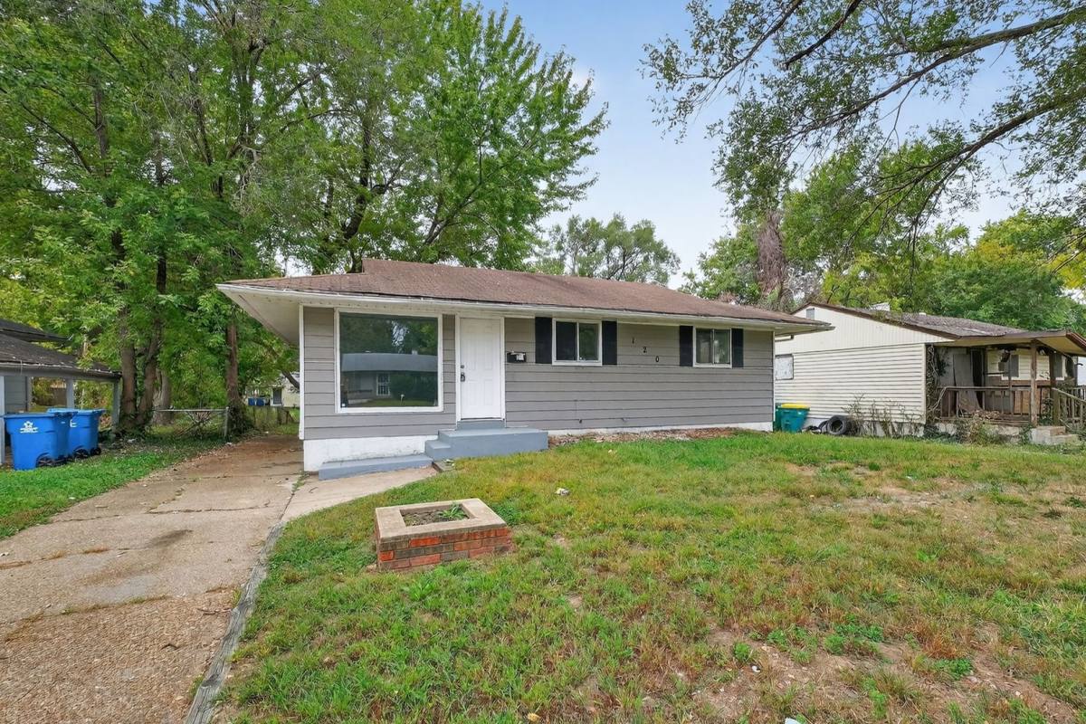 House for rent at 120 McAlpine Dr, Saint Louis, MO 63137