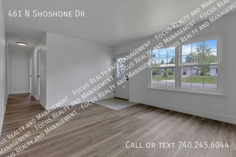 House for rent at 461 N Shoshone Dr, Lancaster, OH 43130