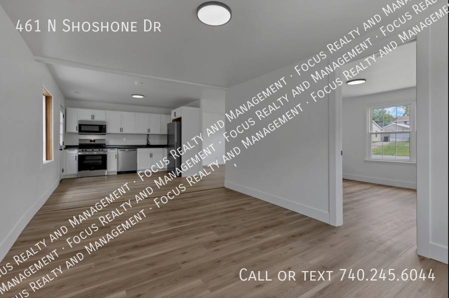 House for rent at 461 N Shoshone Dr, Lancaster, OH 43130