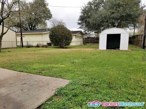 House for rent at 6923 Cole Creek Dr, Houston, TX 77092
