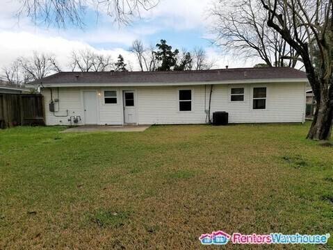 House for rent at 6923 Cole Creek Dr, Houston, TX 77092