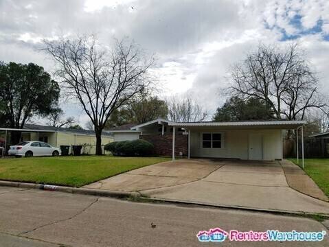 House for rent at 6923 Cole Creek Dr, Houston, TX 77092