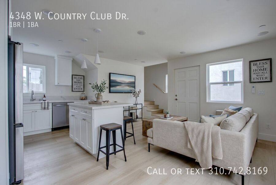 Apartment for rent at 4348 W Country Club Dr, Los Angeles, CA 90019