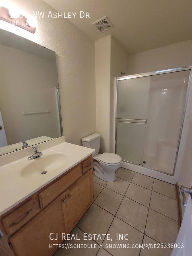 Townhouse for rent at 1303 NW Ashley Dr, Grain Valley, MO 64029
