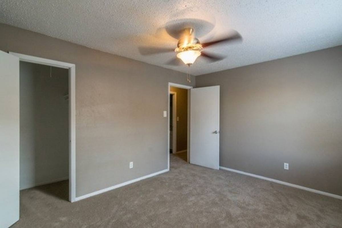 House for rent at 5121 Donnelly Ave #B, Fort Worth, TX 76107