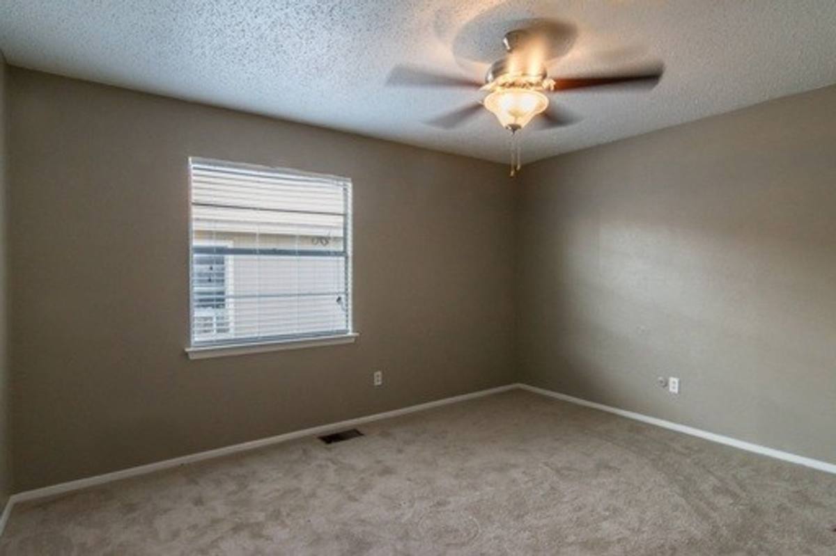 House for rent at 5121 Donnelly Ave #B, Fort Worth, TX 76107