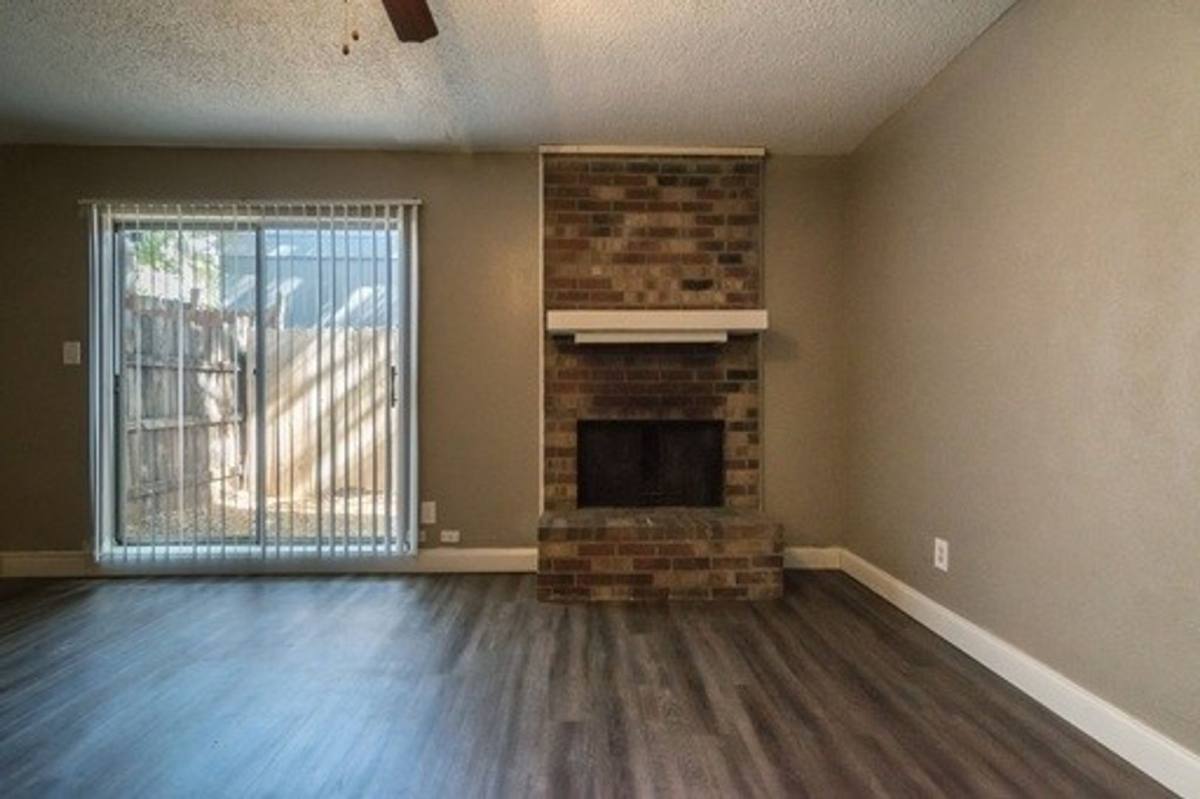 House for rent at 5121 Donnelly Ave #B, Fort Worth, TX 76107