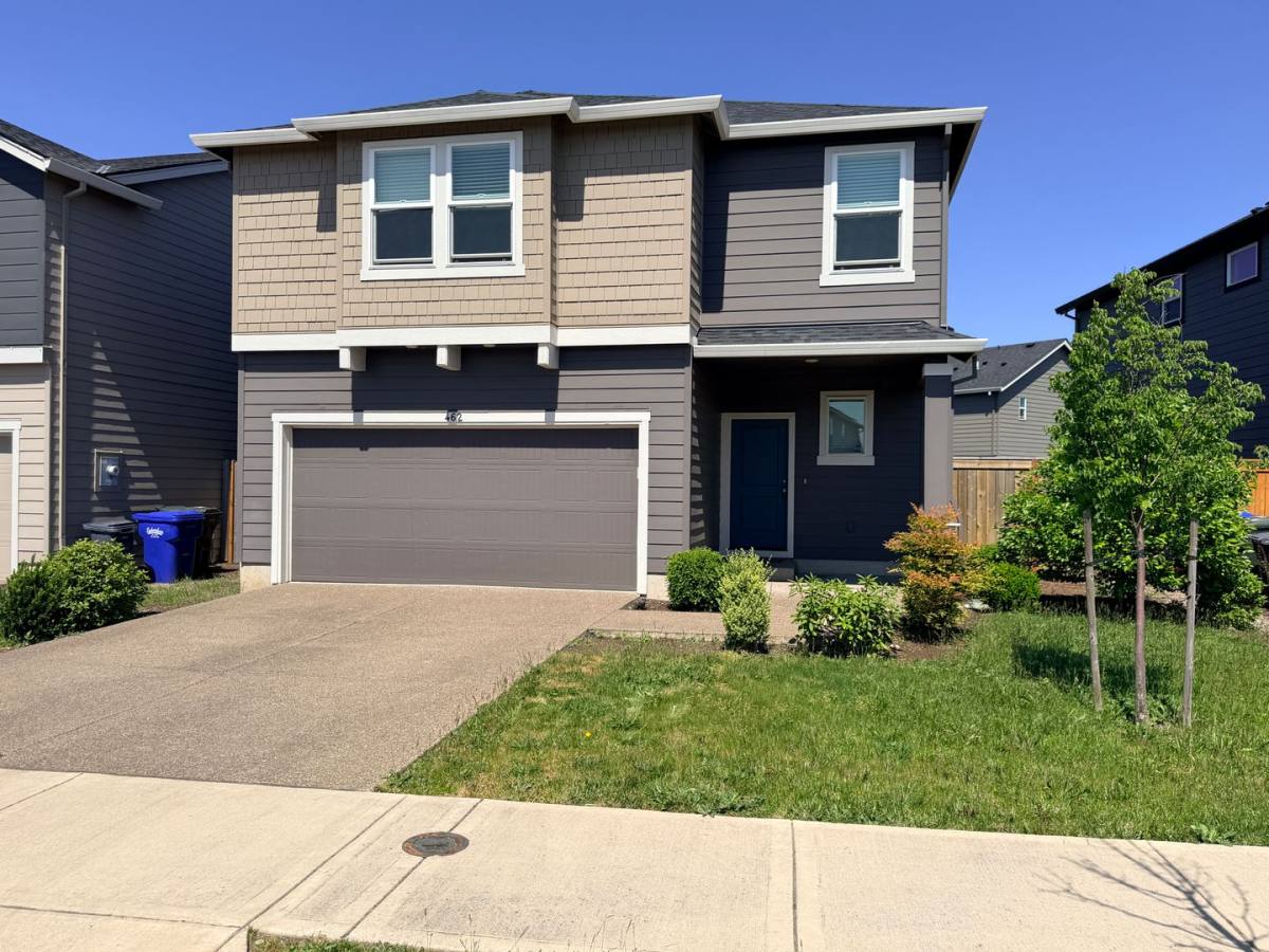 House for rent at 462 Greencrest St NE, Salem, OR 97301
