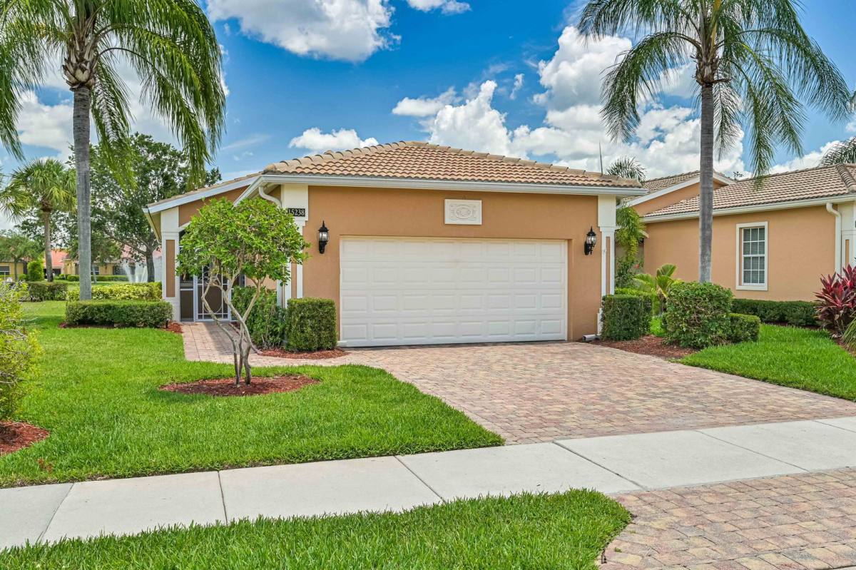 House for rent at 15238 Cortona Way, Naples, FL 34120