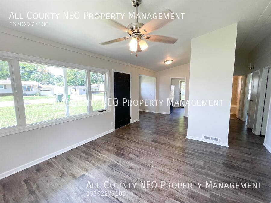 House for rent at 2470 Center Ave, Alliance, OH 44601