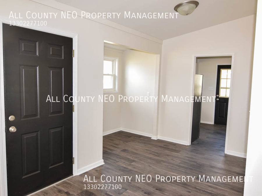 House for rent at 2470 Center Ave, Alliance, OH 44601